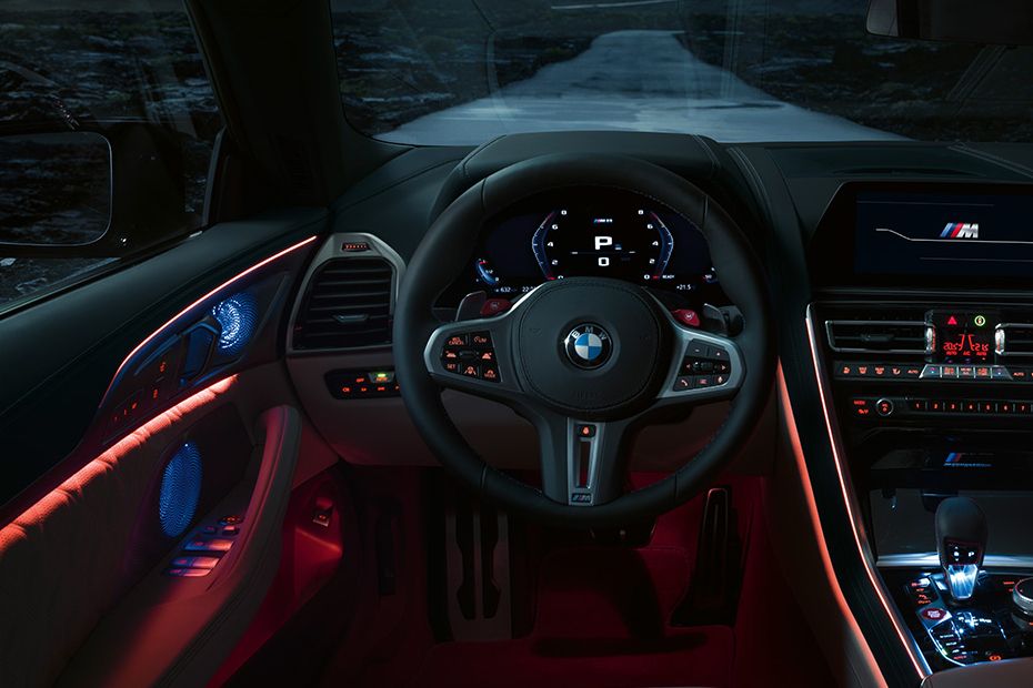 طراحی داخلی BMW M8 Competition