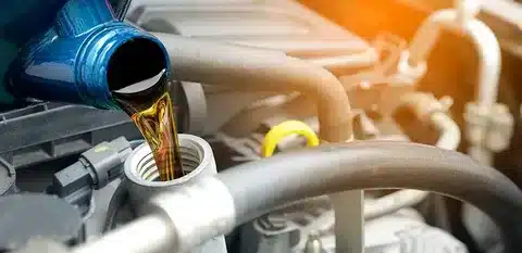 آب روغن قاطی کردن خودرو 