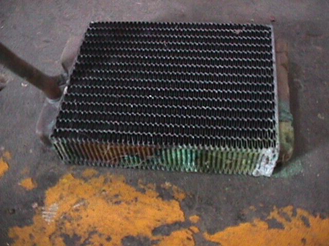 علائم نشتی رادیاتور بخاری